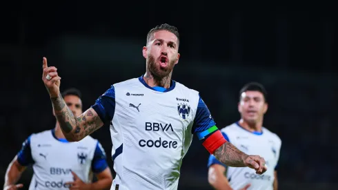 Sergio Ramos festejando su gol en Rayados