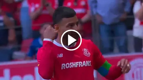 Alexis Vega y un verdadero golazo ante Pachuca.