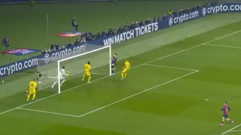 Robert Lewandowski marcó el 2-0 de Barcelona ante Borussia Dortmund