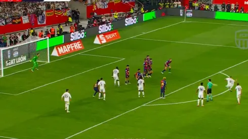 En un par de minutos, Real Madrid le dio vuelta el partido a Barcelona en la Final de la Copa del Rey 2024-25