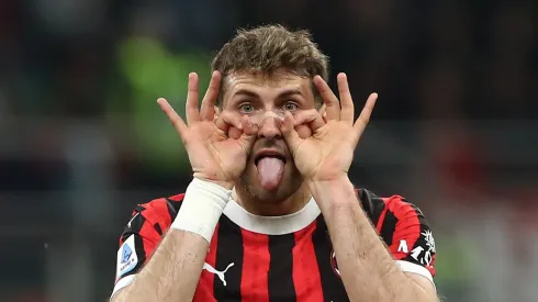 El delantero mexicano va por su primer título en Italia