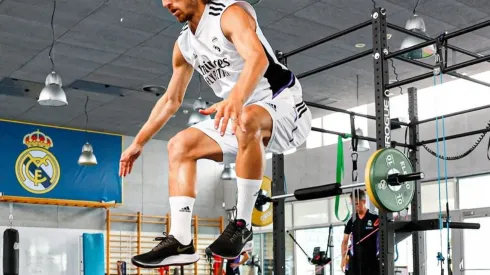 Cómo entrenan los futbolistas en el gym cuando el calendario aprieta