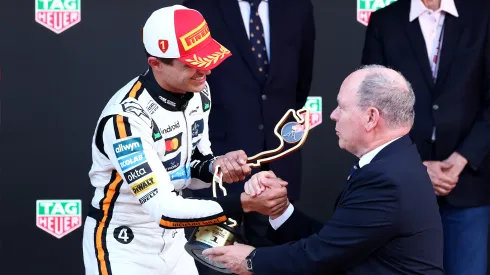 Lando Norris en el podio de Mónaco