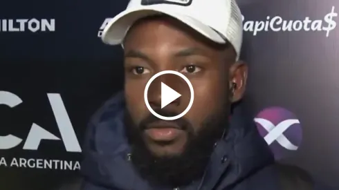 El ex Atlético Nacional anotó un gol agónico en la victoria de su equipo por la Copa Argentina.