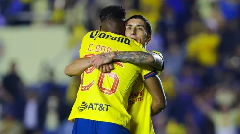 Los jugadores de América, a puro festejo.