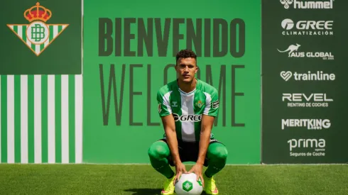 Deossa le da malas noticias al Betis