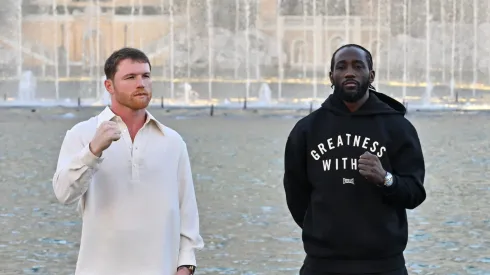 Crawford advierte a Canelo Álvarez.