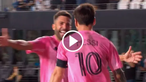 Messi y Jordi combinaron en los dos goles.