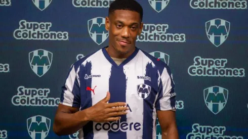 Anthony Martial fue presentado en Monterrey.