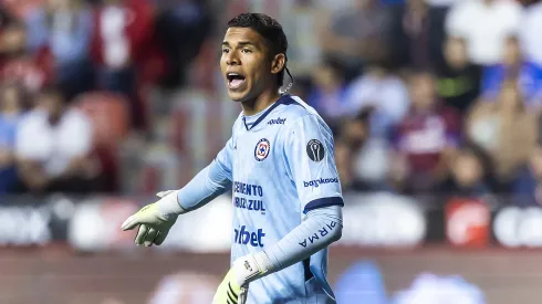 Kevin Mier sufrió una dura lesión durante el partido de Cruz Azul ante Pumas UNAM
