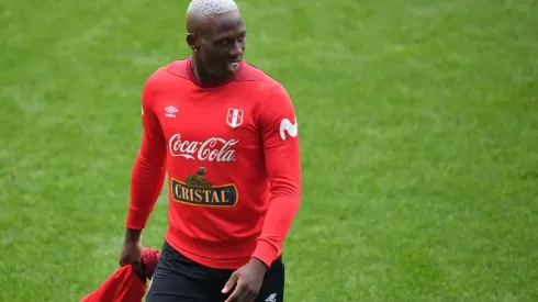 Luis Advíncula, el rayo que cayó dos veces en el mismo lugar