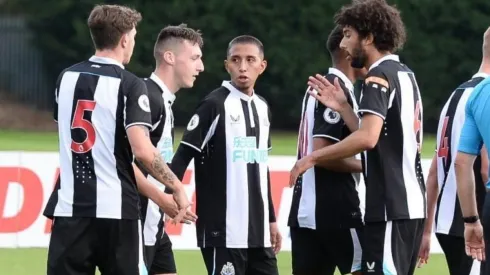 Rodrigo Vilca fue titular con la Sub 23 del Newcastle y brindó una genial asistencia