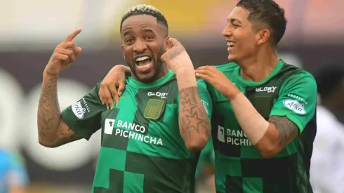 Bustos empieza la estrategia para la final: habría tomado una decisión sobre Farfán