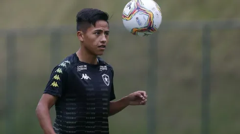 ¡Pierde el fichaje del año! Alexander Lecaros no llegará a Universitario de Deportes