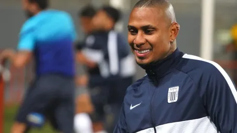 Arley Rodríguez durante un entrenamiento con Alianza Lima. (Foto: Liga de Fútbol Profesional)