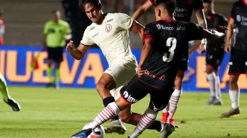 Rafael Guarderas jugando para Universitario de Deportes. Foto: Getty
