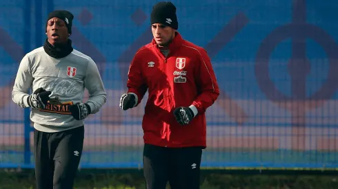 Luis Advíncula y Carlos Zambrano arribaron a Lima para sumarse a la Selección Peruana. Foto: Getty
