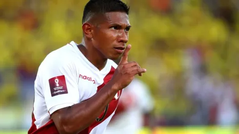 Edison Flores anotó el 1-0 de Perú ante Colombia en Barranquilla. (Foto: Getty Images)
