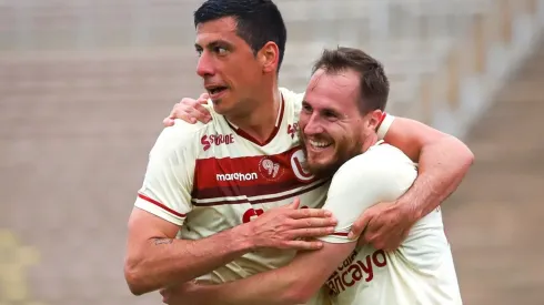 Federico Alonso y Hernán Novick, jugadores de Universitario de Deportes. (Foto: Liga de Fútbol Profesional)
