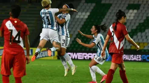 Perú quiere dar el golpe. (Foto: Twitter Selección Argentina)