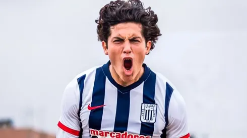 Pineau, crack de Alianza, se inclina completamente hacia Chile. (Twitter Alianza Lima)
