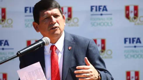 Agustín Lozano confirma que La Liga 1 no empezará este fin de semana