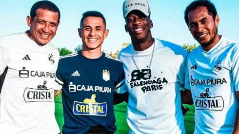 Juvenil de Racing saludó al plantel de Cristal previo a la Libertadores