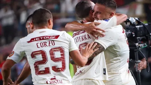 Prensa colombiana molesta con Universitario por ganarle a Santa Fe