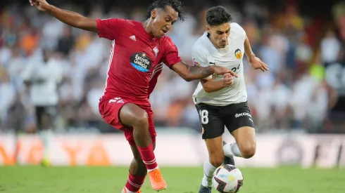 VALENCIA, SPAIN – SEPTEMBER 17: Andre Almeida of Valencia CF battles for possession with Renato Tapia of RC Celta during the LaLiga Santander match between Valencia CF and RC Celta at Estadio Mestalla on September 17, 2022 in Valencia, Spain. (Photo by Aitor Alcalde/Getty Images)
