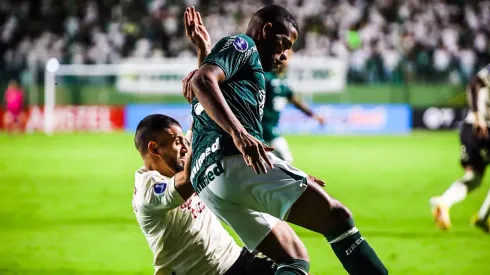 Sin merecerlo, Goiás venció a Universitario y lo complicó por la Copa Sudamericana