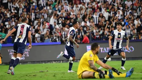 Dos seleccionados más llegarían a Alianza Lima para el Clausura
