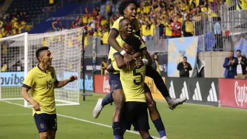 Ecuador en un partido entretenido derrotó a Costa Rica