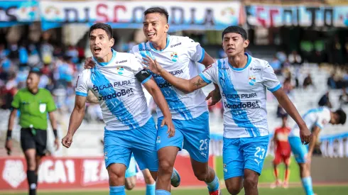 Los jugadores de Sporting Cristal festejan el gol de Irven Ávila en la victoria por 1-0 ante Sport Huancayo.