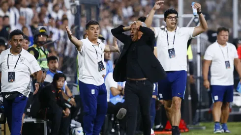 Néstor Gorosito lamentándose.