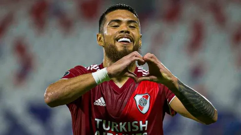 Paulo Díaz celebrando el 1-0 de River Plate vs. Universitario por la Copa Libertadores.