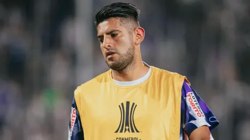 Carlos Zambrano calentando.