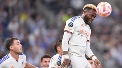 Aaron Boupendza cayó desde un edificio en China