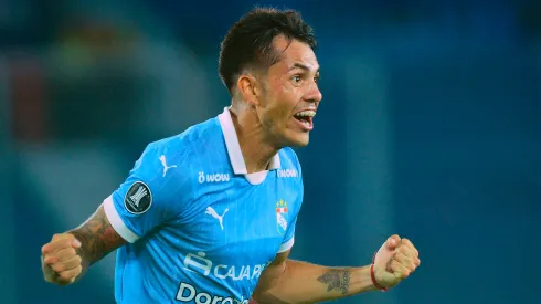 Sporting Cristal vs. Cerro Porteño.
