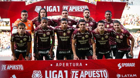 Universitario de Deportes perdió e hinchas explotaron contra referente.