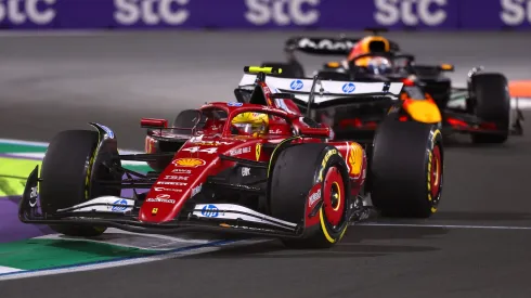 Lewis Hamilton con su Ferrari y Max Verstappen con el Red Bull.