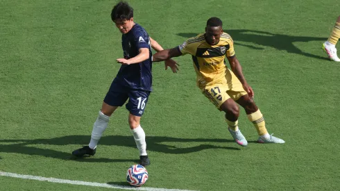 Luis Advíncula es criticado en Argentina.