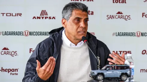 Álvaro Barco busca postergar un partido de Universitario.