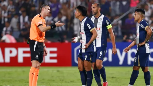 CONMEBOL eligió árbitro para el Alianza Lima vs. Gremio.
