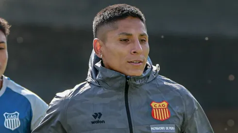 Raúl Ruidíaz extendió su vínculo con Atlético Grau.