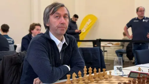 La cruel historia detrás del niño prodigio que desafió a una leyenda y ahora cambia de país: “Solo quería ser normal”