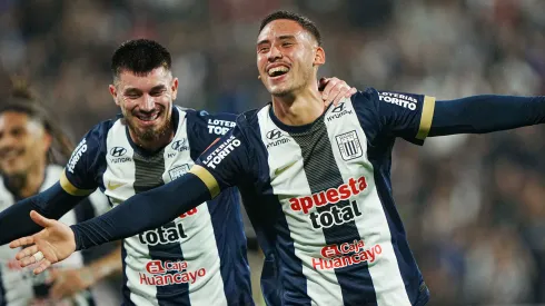 Alianza festeja un nuevo refuerzo.