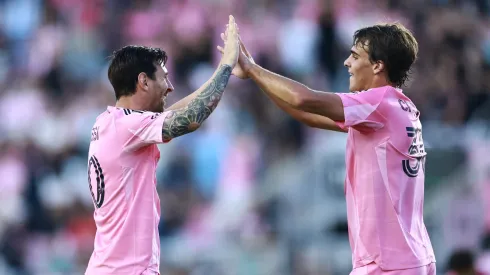 Lionel Messi junto a Benjamín Cremaschi, en Inter Miami.