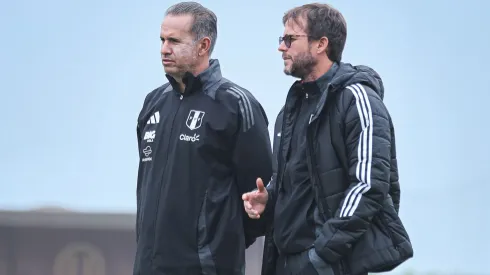 Carlos Silvestri junto a Manuel Barreto.