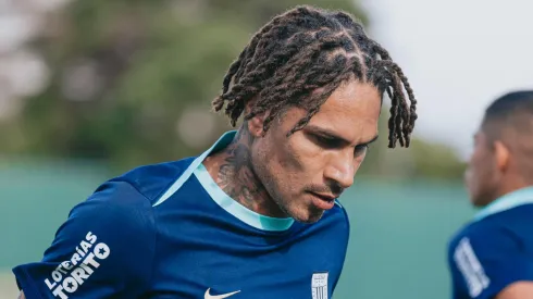 Paolo Guerrero entrenando en Alianza Lima.