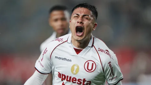 Jairo Concha jugando en Universitario.